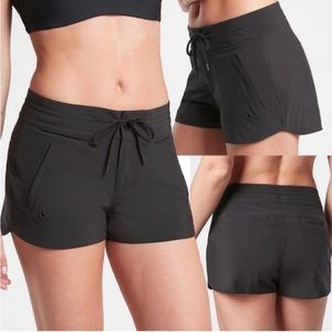 Athleta Hudson Boad Short | Sz 2